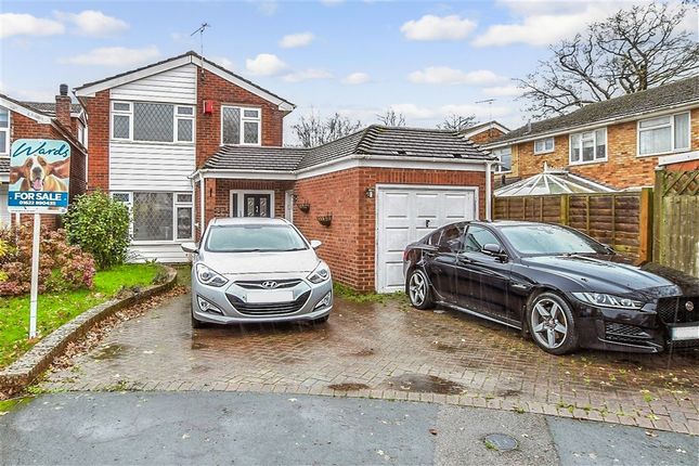 4 bed property, in Knaves Acre, £400,000