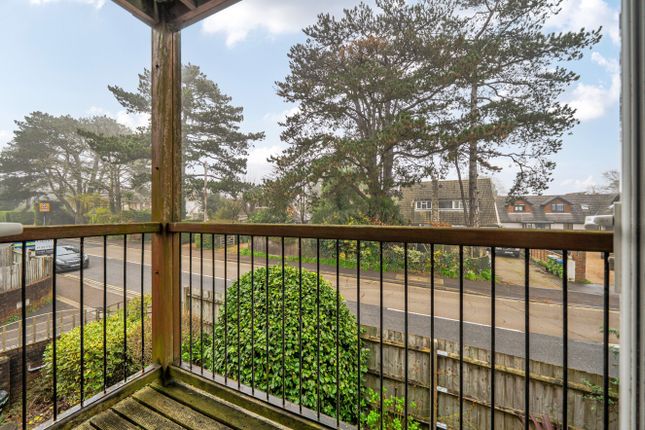 2 bed property, in West Dene Court, £229,000