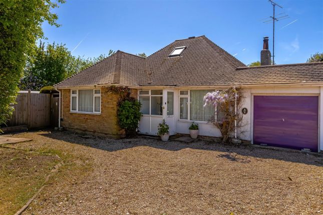 2 bed property, in Derwent Drive, £400,000