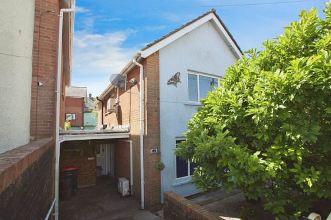 3 bed property, in Woodland Park Road, £280,000