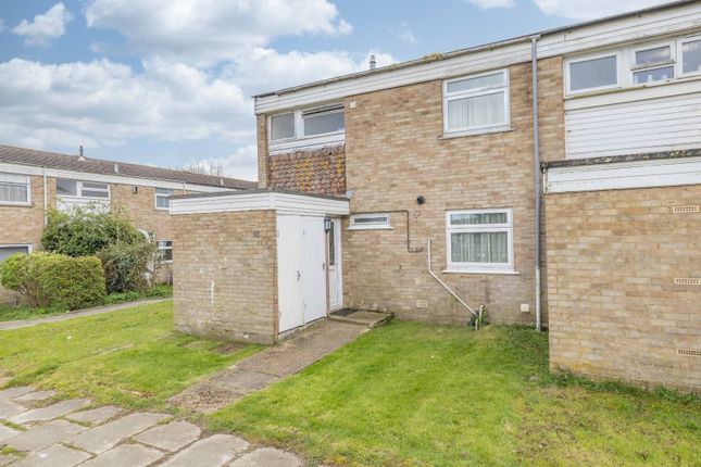 4 bed property, in The Close, £250,000