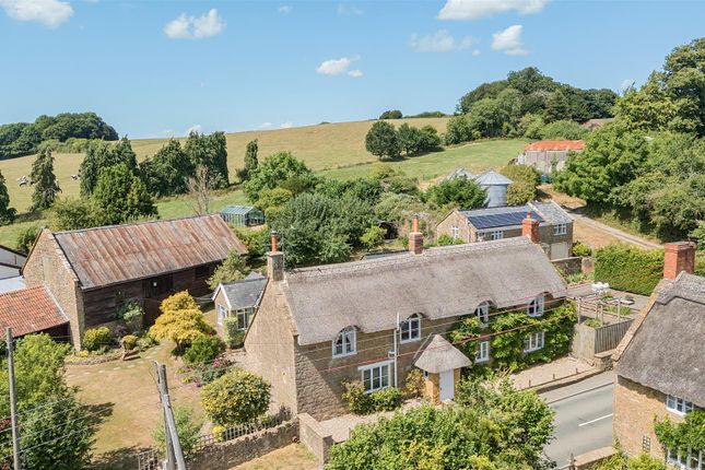 5 bed property, in Puckington, £750,000
