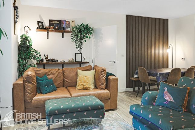 3 bed property, in Brumwell Avenue, £500,000