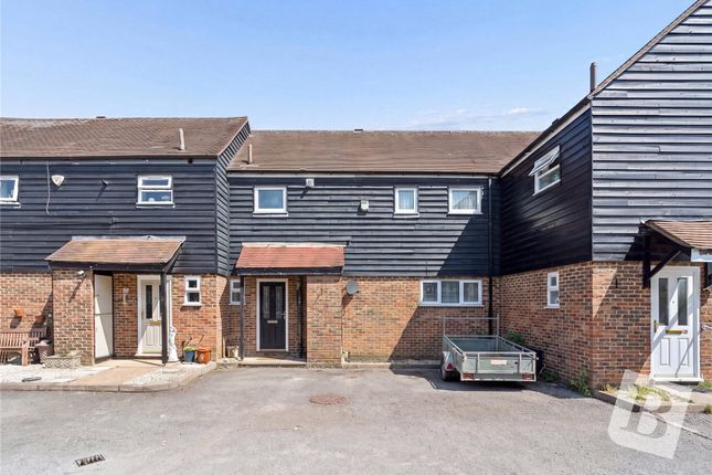 3 bed property, in Turners Close, £365,000