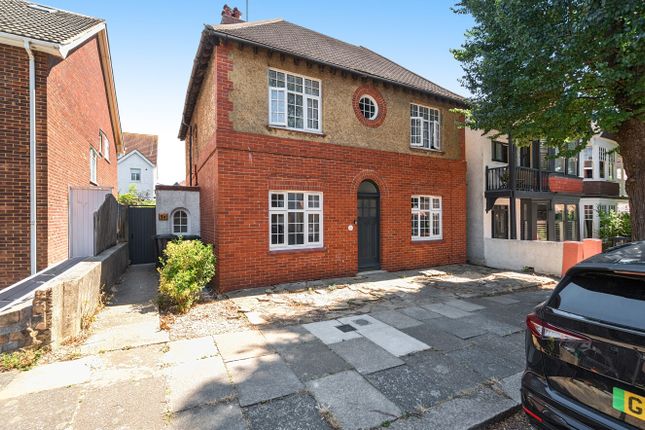 2 bed property, in Avondale Road, £500,000