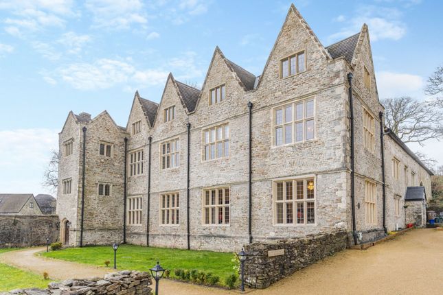 7 bed property, in Gwern-Y-Domen Farm Lane, £1,500,000