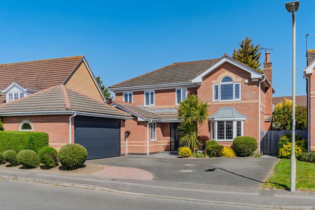 4 bed property, in Forest House Lane, £600,000