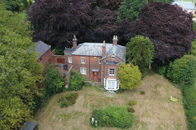 3 bed property, in The Hill, £900,000