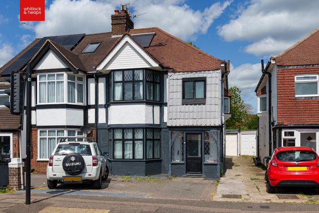 3 bed property, in Old Shoreham Road, £525,000