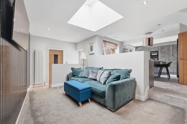 3 bed property, in Far Field Road, £300,000