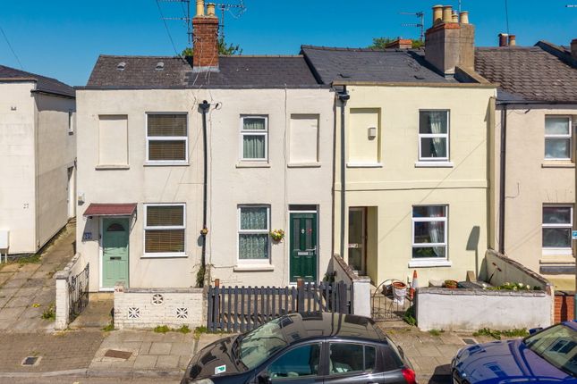 2 bed property, in Larput Place, £200,000