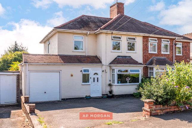3 bed property, in High Park Avenue, £350,000