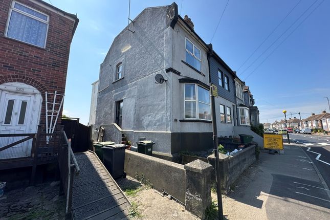 3 bed property, in 469 Bexhill Road, £180,000