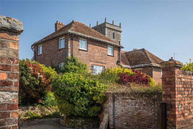 4 bed property, in Abbots Quay, £1,095,000