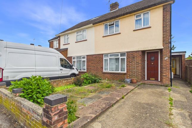 3 bed property, in Peel Close, £550,000