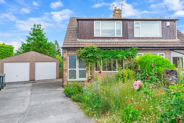 2 bed property, in Springfield Avenue, £340,000
