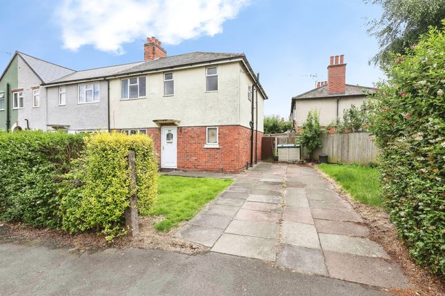 3 bed property, in Lawn Avenue, £250,000