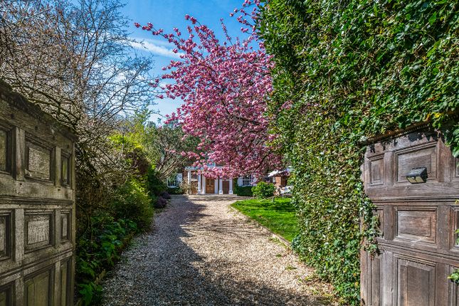 6 bed property, in Pitt House, £5,950,000