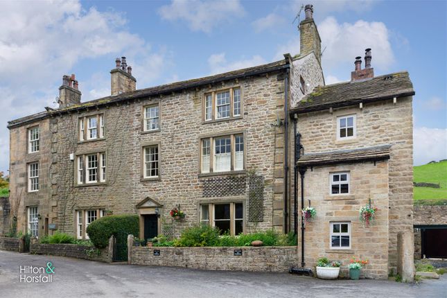 5 bed property, in Barley Green, £750,000