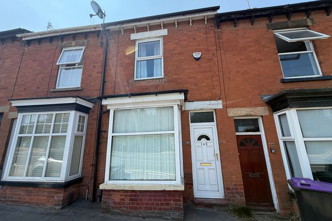 2 bed property, in Bridge End Road, £135,000