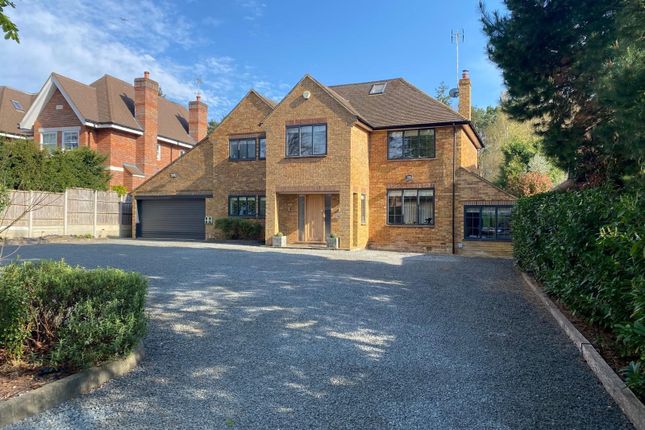 5 bed property, in Woodside Hill, £1,850,000