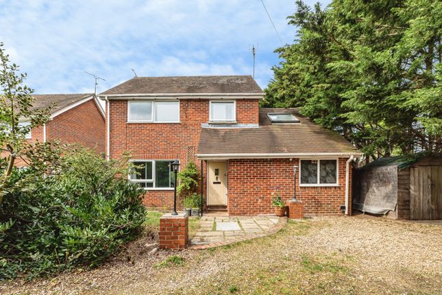 4 bed property, in Deacon Field, £625,000