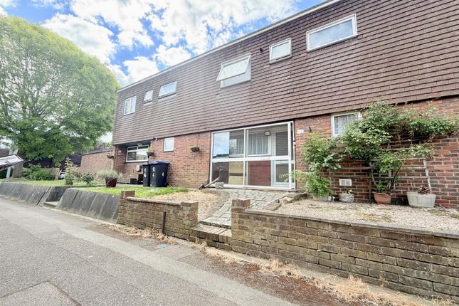 3 bed property, in Morris Court, £380,000
