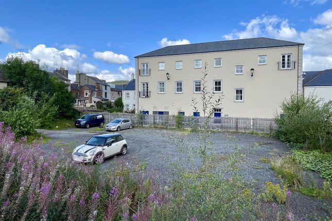 Studio, in West Lane, £395,000