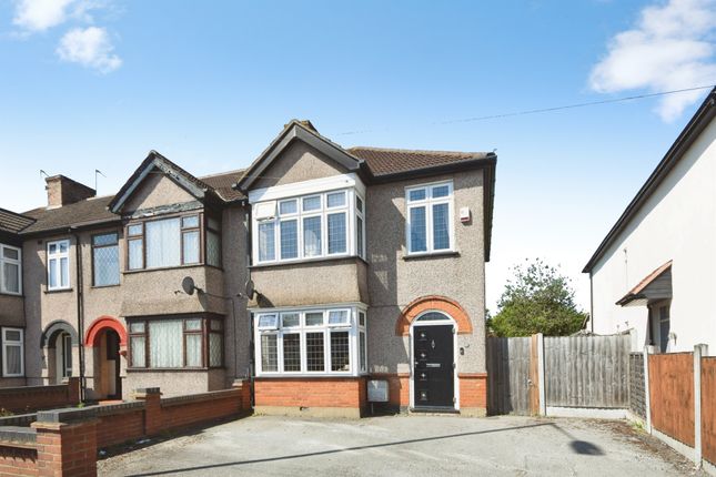 3 bed property, in Havering Road, £500,000