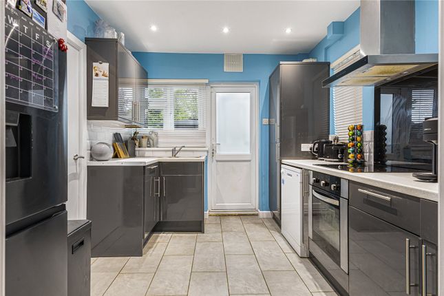 2 bed property, in Brook Road, £400,000