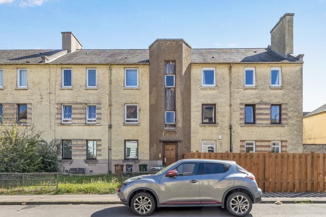 3 bed property, in 4/4 Ferry Road Grove, £145,000