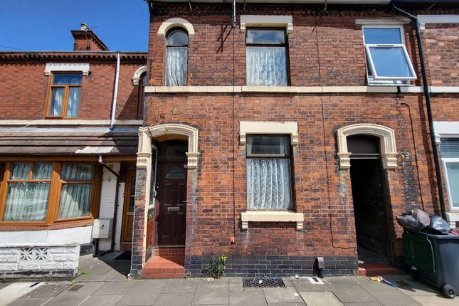 4 bed property, in Ashford Street, £120,000