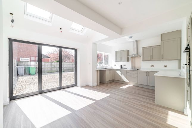 3 bed property, in Bury Old Road, £310,000