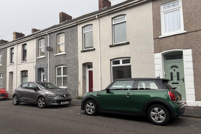 3 bed property, in Raby Street, £115,000