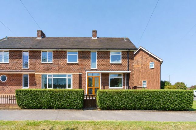 3 bed property, in Redlands Close, £325,000