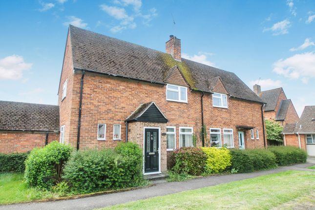 2 bed property, in Abingdon, £320,000
