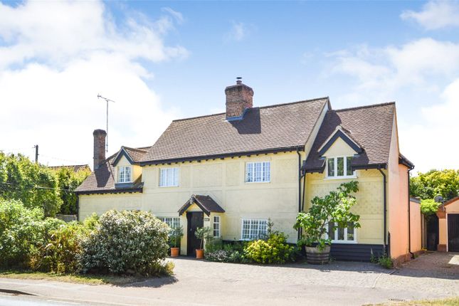 5 bed property, in Brewers End, £695,000