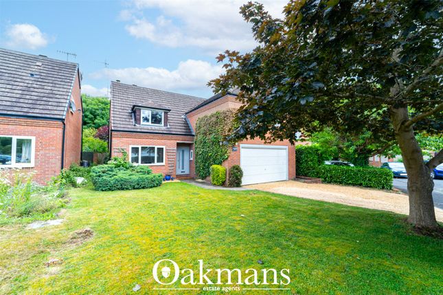 5 bed property, in Manor Court Road, £540,000