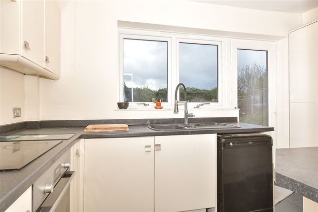 3 bed property, in Halcot Avenue, £600,000