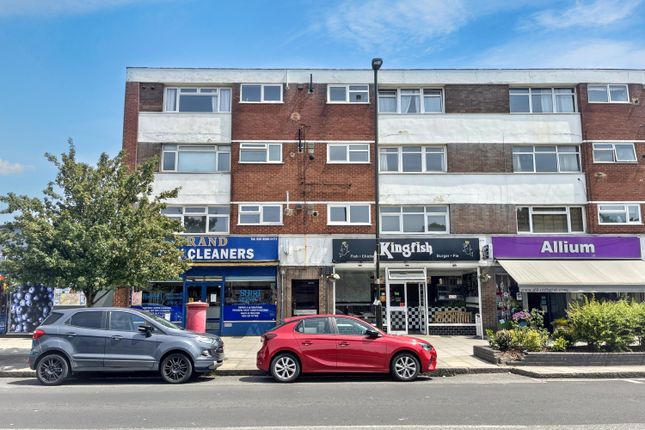 2 bed property, in Grand Drive, £150,000