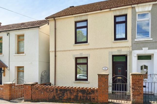 3 bed property, in Stepney Road, £159,995