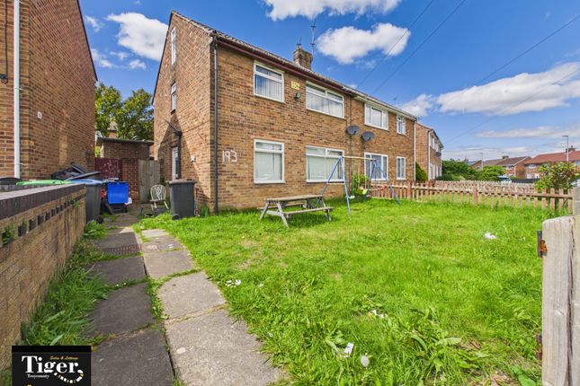 3 bed property, in Dinmore Avenue, £72,500