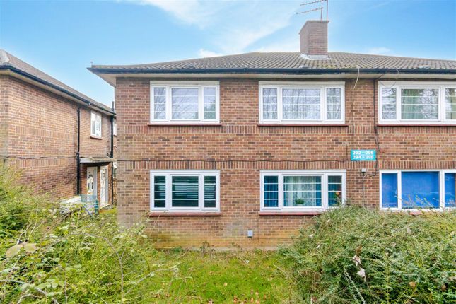 2 bed property, in Headstone Lane, £325,000