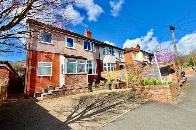 4 bed property, in The Crescent, £380,000