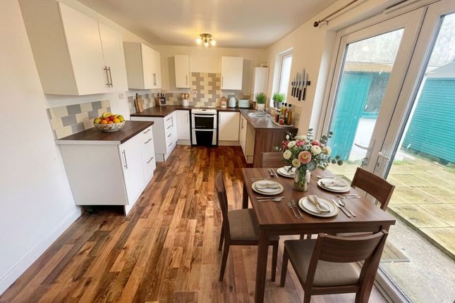 3 bed property, in William Street, £180,000