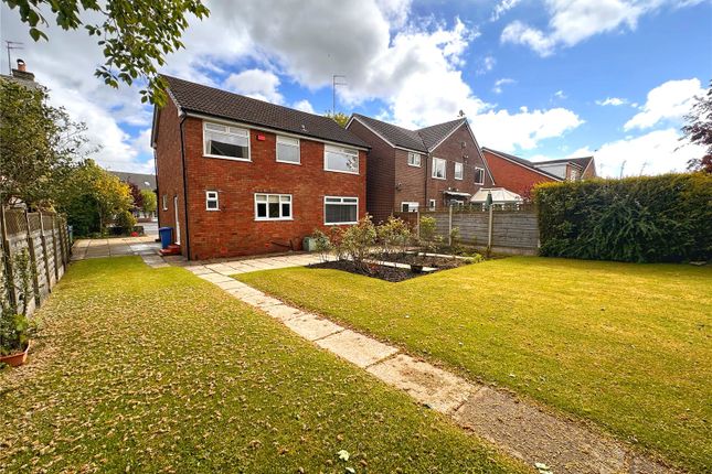 4 bed property, in Clay Lane, £400,000