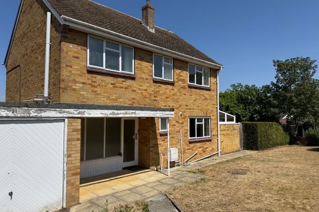 3 bed property, in Leamington Drive, £425,000