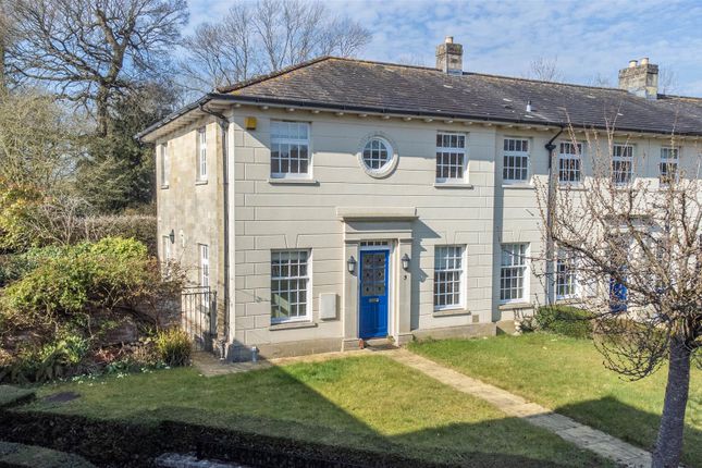 4 bed property, in The Courtyard, £500,000