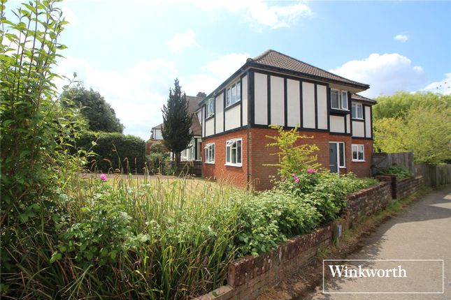 3 bed property, in Oakwood Avenue, £650,000