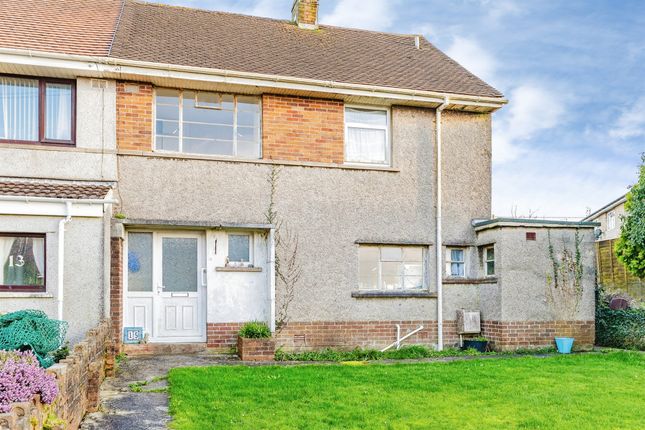 3 bed property, in Heol Castell, £155,000